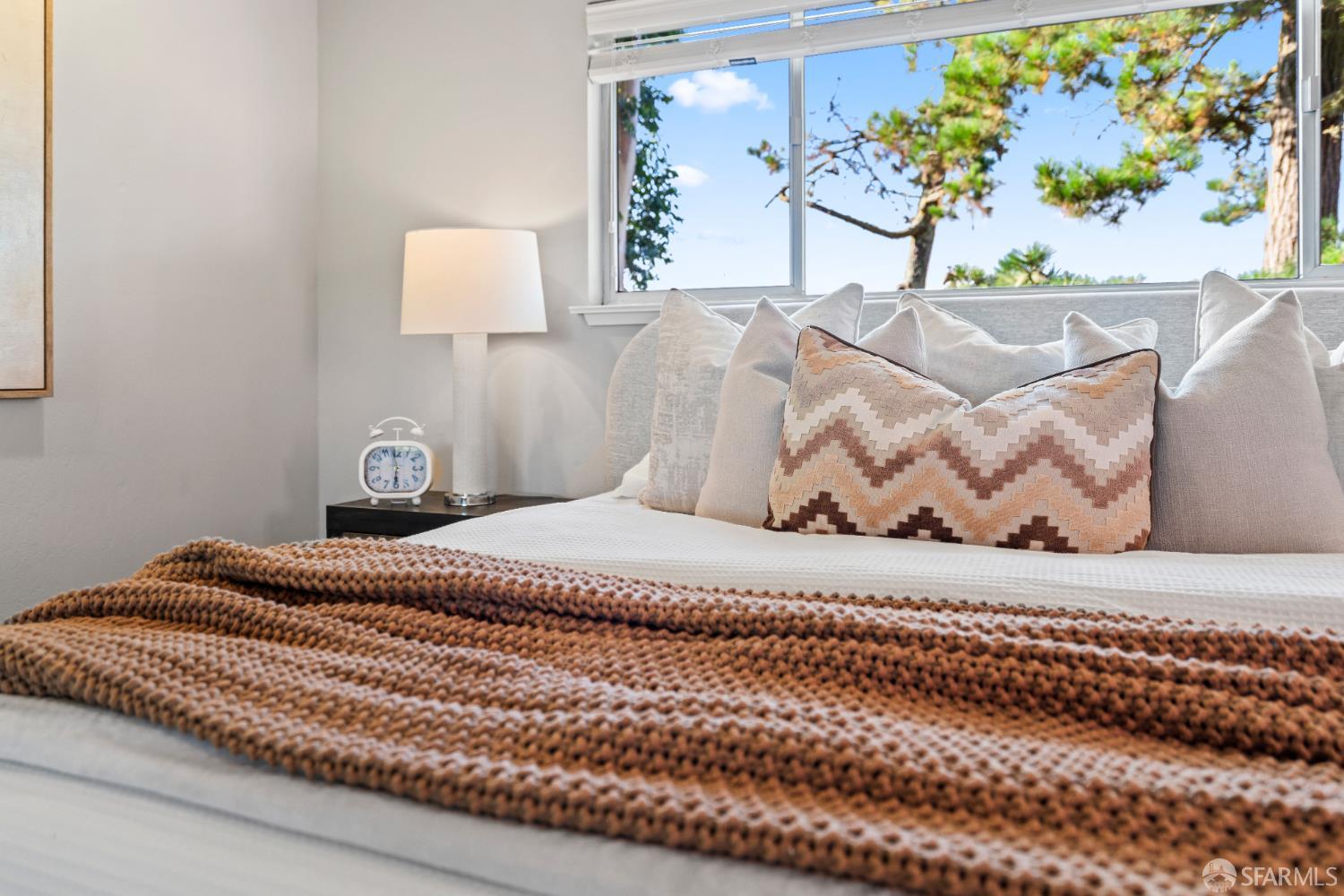 Detail Gallery Image 21 of 93 For 1669 Higgins Way, Pacifica,  CA 94044 - 5 Beds | 3 Baths
