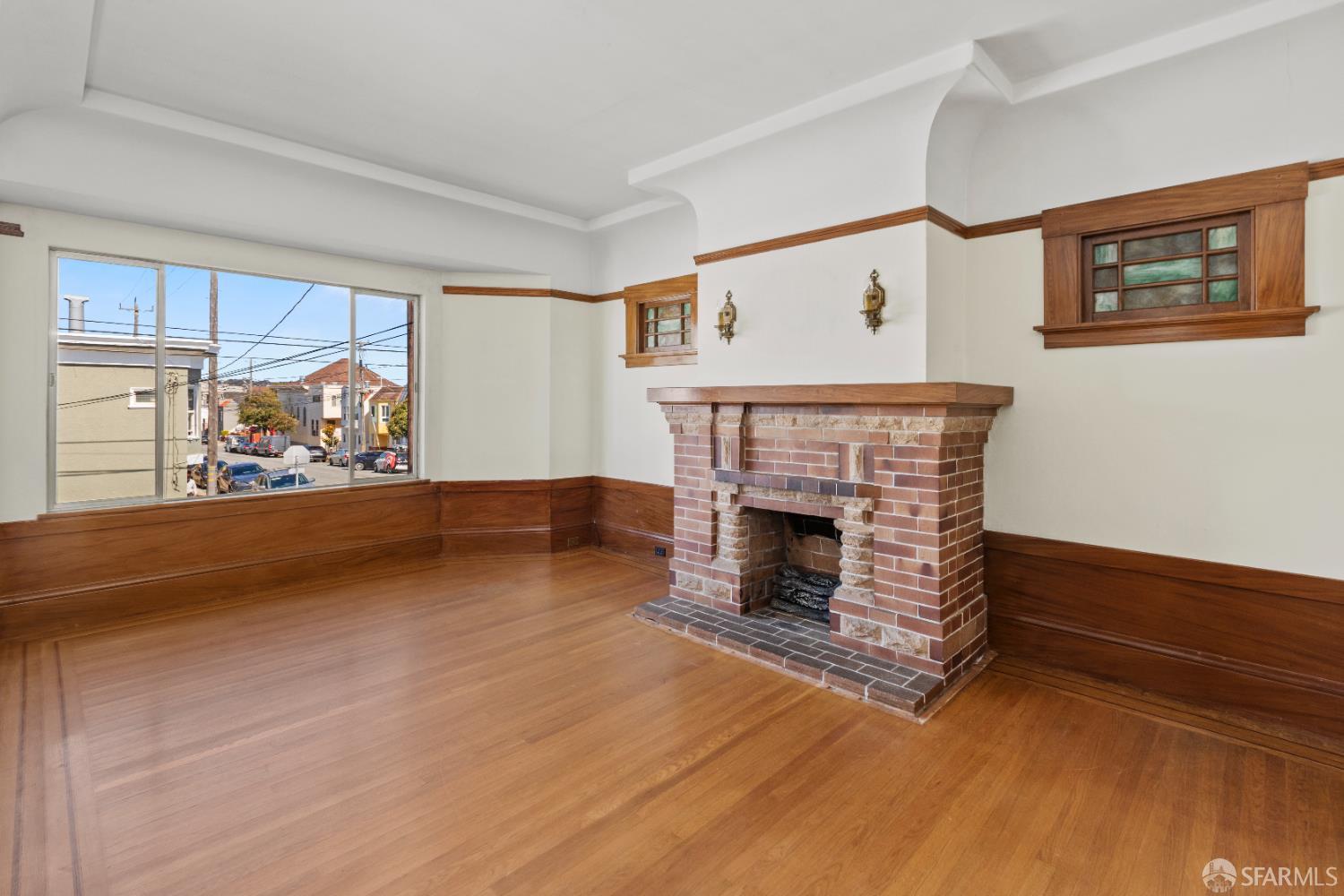 Detail Gallery Image 5 of 98 For 84 Goettingen St, San Francisco,  CA 94134 - 3 Beds | 2 Baths
