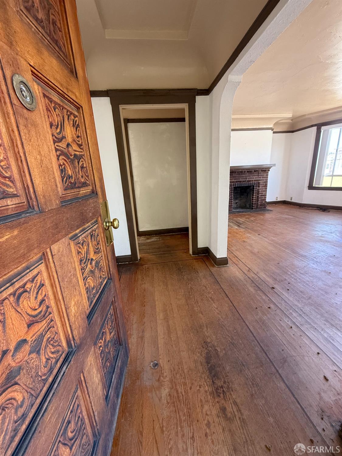 Detail Gallery Image 5 of 22 For 1283 Gilman Ave, San Francisco,  CA 94124 - 2 Beds | 1 Baths