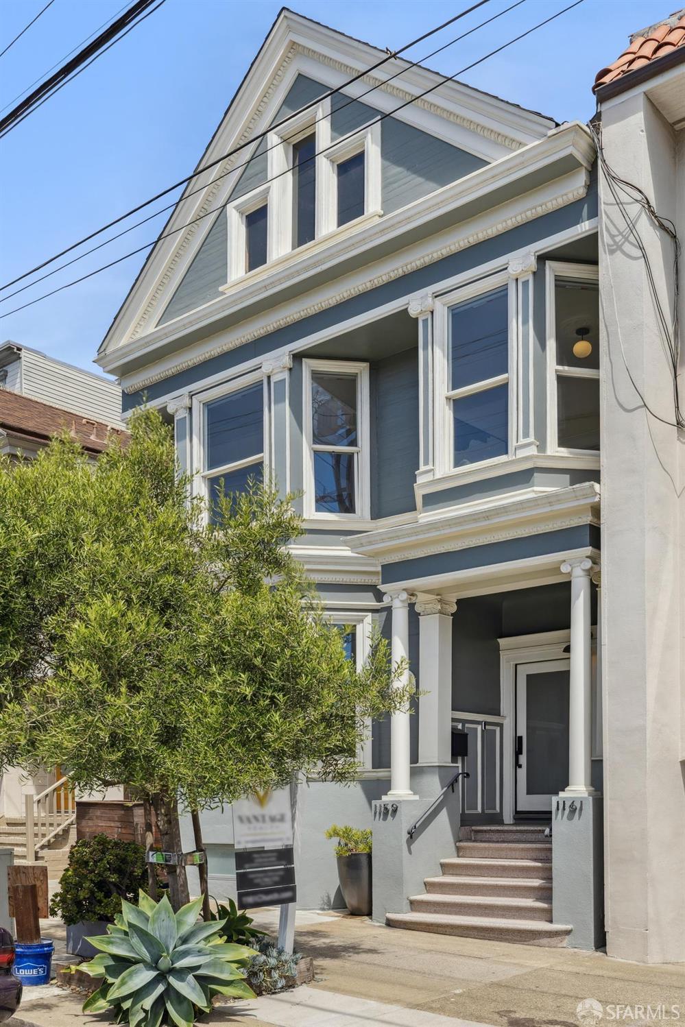 Detail Gallery Image 4 of 40 For 1161 Church St, San Francisco,  CA 94114 - 2 Beds | 1 Baths