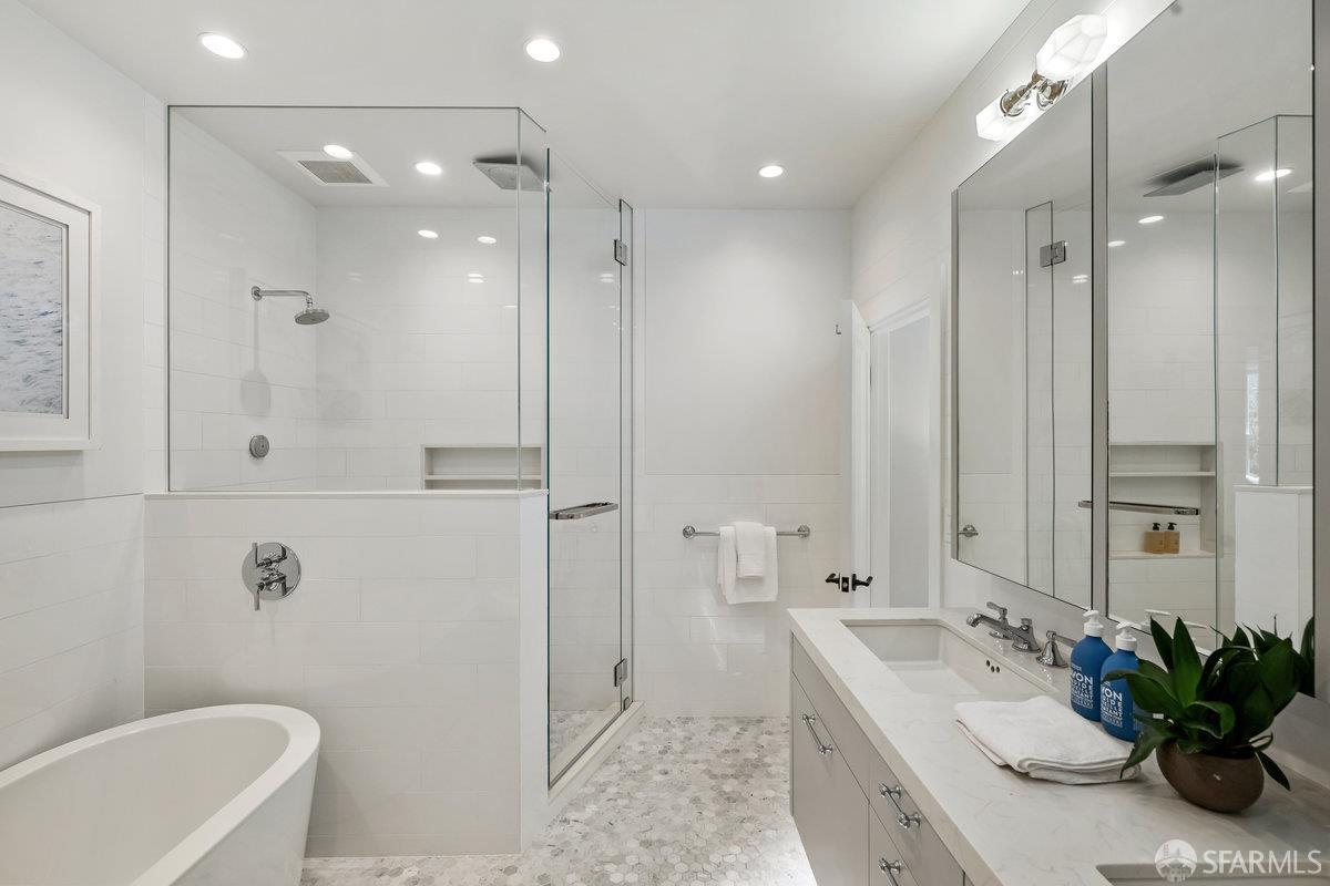 Detail Gallery Image 15 of 48 For 3953 Washington St, San Francisco,  CA 94118 - 4 Beds | 3 Baths