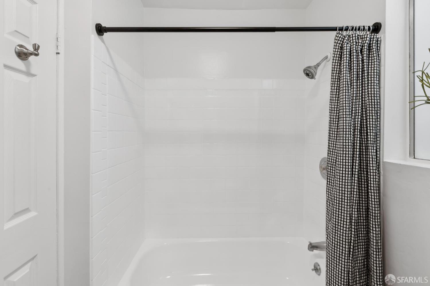 Detail Gallery Image 27 of 42 For 3025 Castro St, San Francisco,  CA 94131 - 3 Beds | 1 Baths
