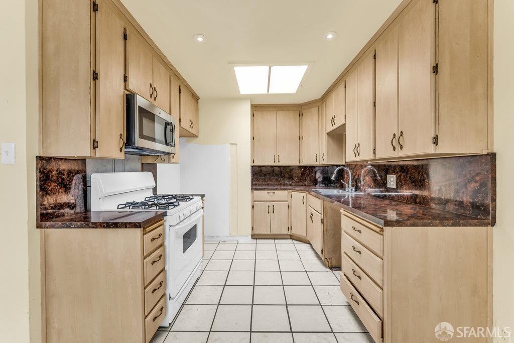 Detail Gallery Image 11 of 46 For 250 Monticello St, San Francisco,  CA 94132 - 0 Beds | 1 Baths