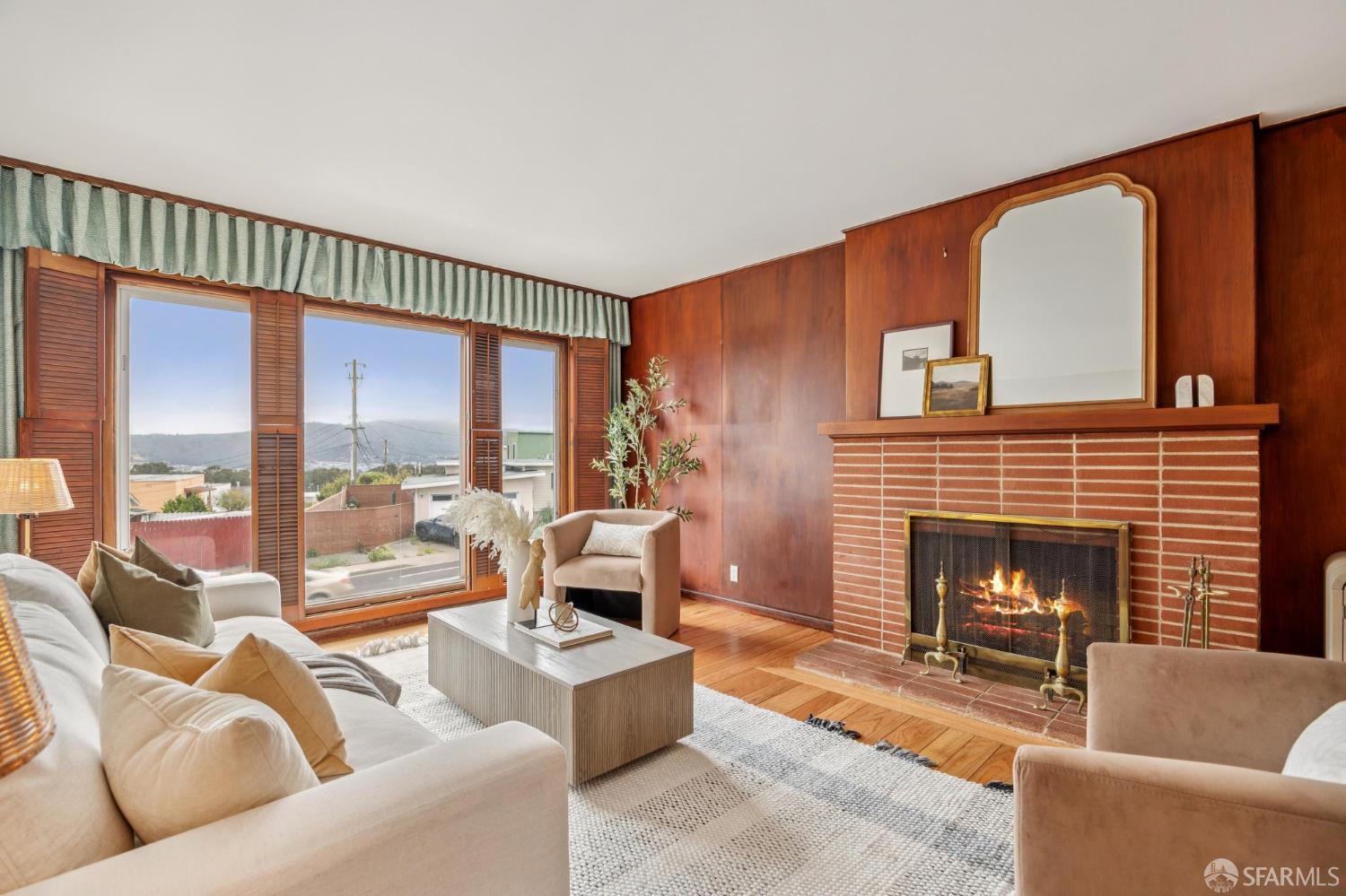 Detail Gallery Image 3 of 52 For 848 Southgate Ave, Daly City,  CA 94015 - 2 Beds | 2 Baths