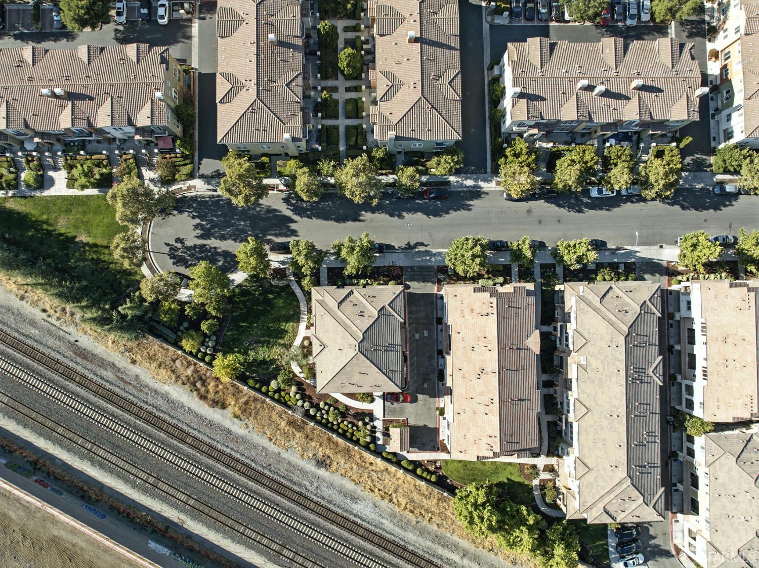 Detail Gallery Image 69 of 80 For 2702 Urbino Ct, San Jose,  CA 95111 - 3 Beds | 3/1 Baths