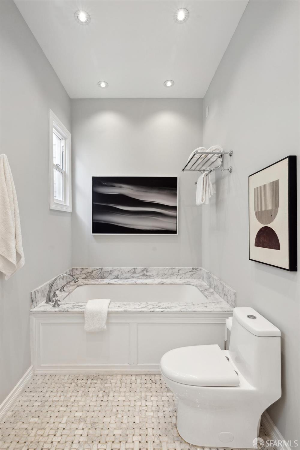 Detail Gallery Image 23 of 31 For 2344 Franklin St, San Francisco,  CA 94123 - 4 Beds | 2 Baths