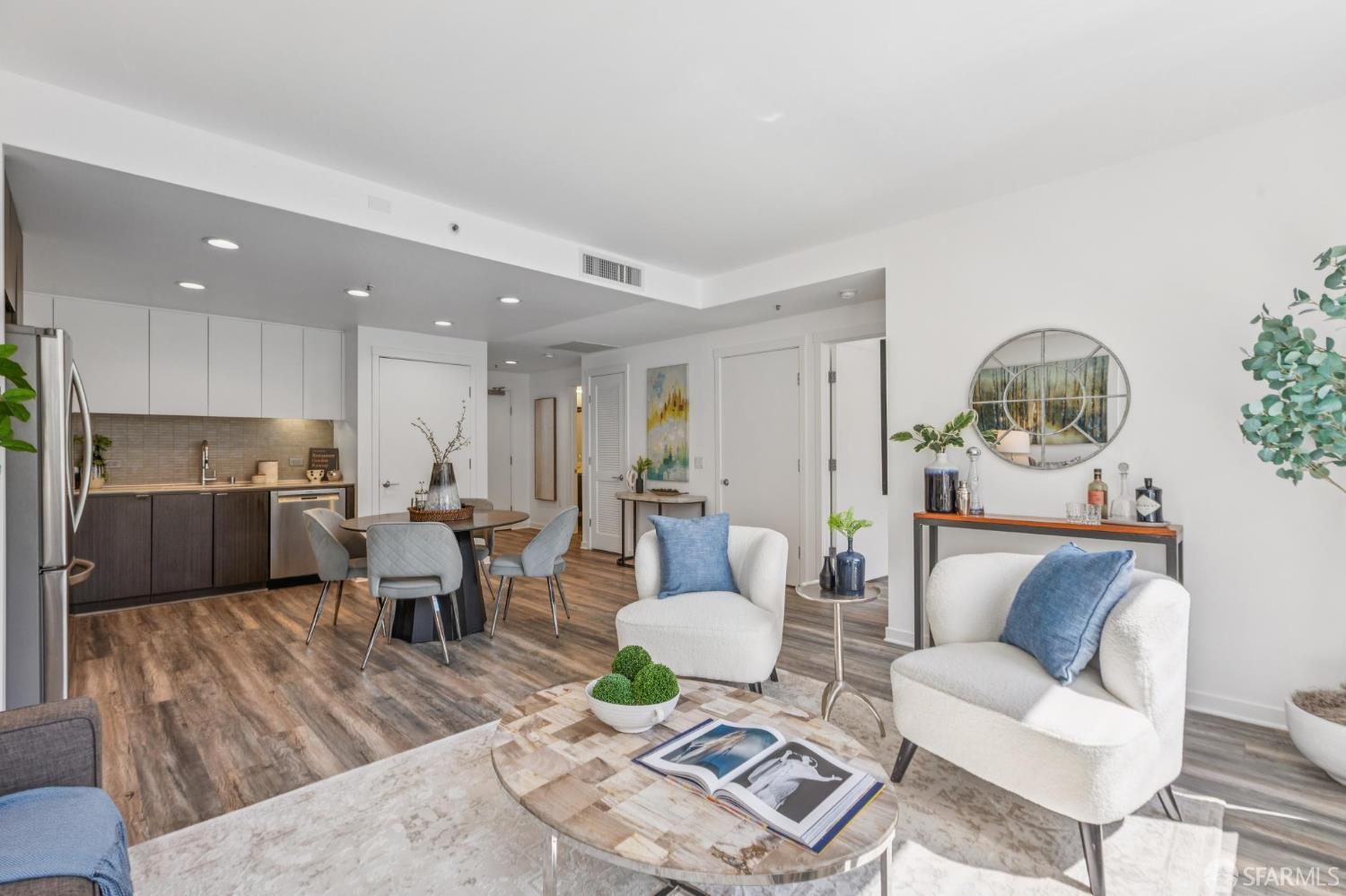 Detail Gallery Image 12 of 45 For 1788 Clay St #304,  San Francisco,  CA 94109 - 2 Beds | 2 Baths
