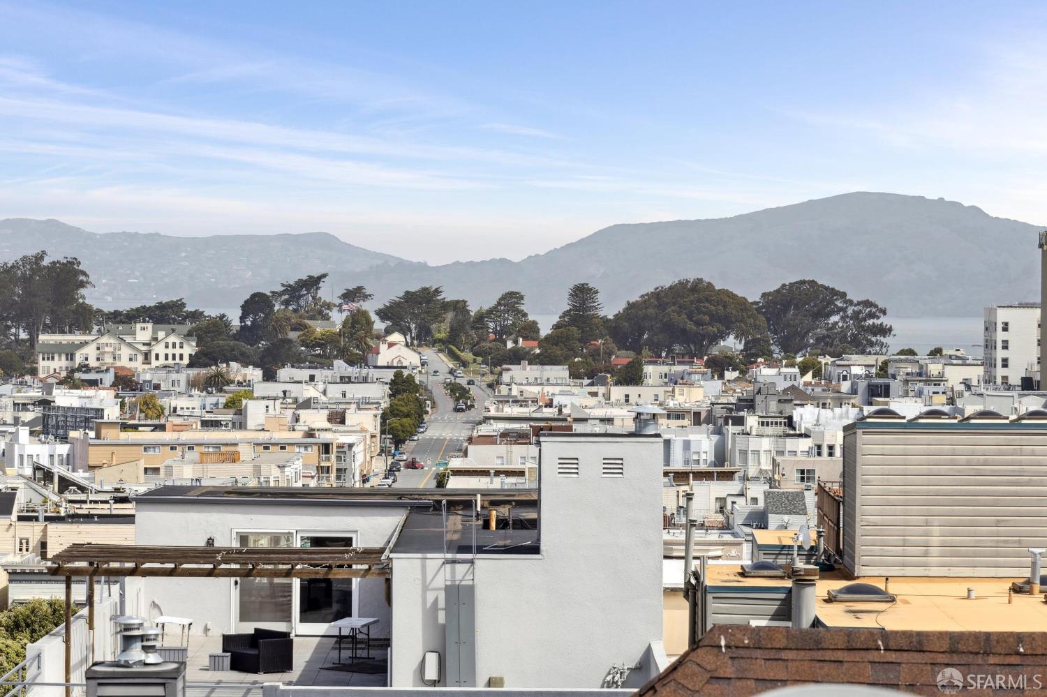 Detail Gallery Image 31 of 31 For 2344 Franklin St, San Francisco,  CA 94123 - 4 Beds | 2 Baths