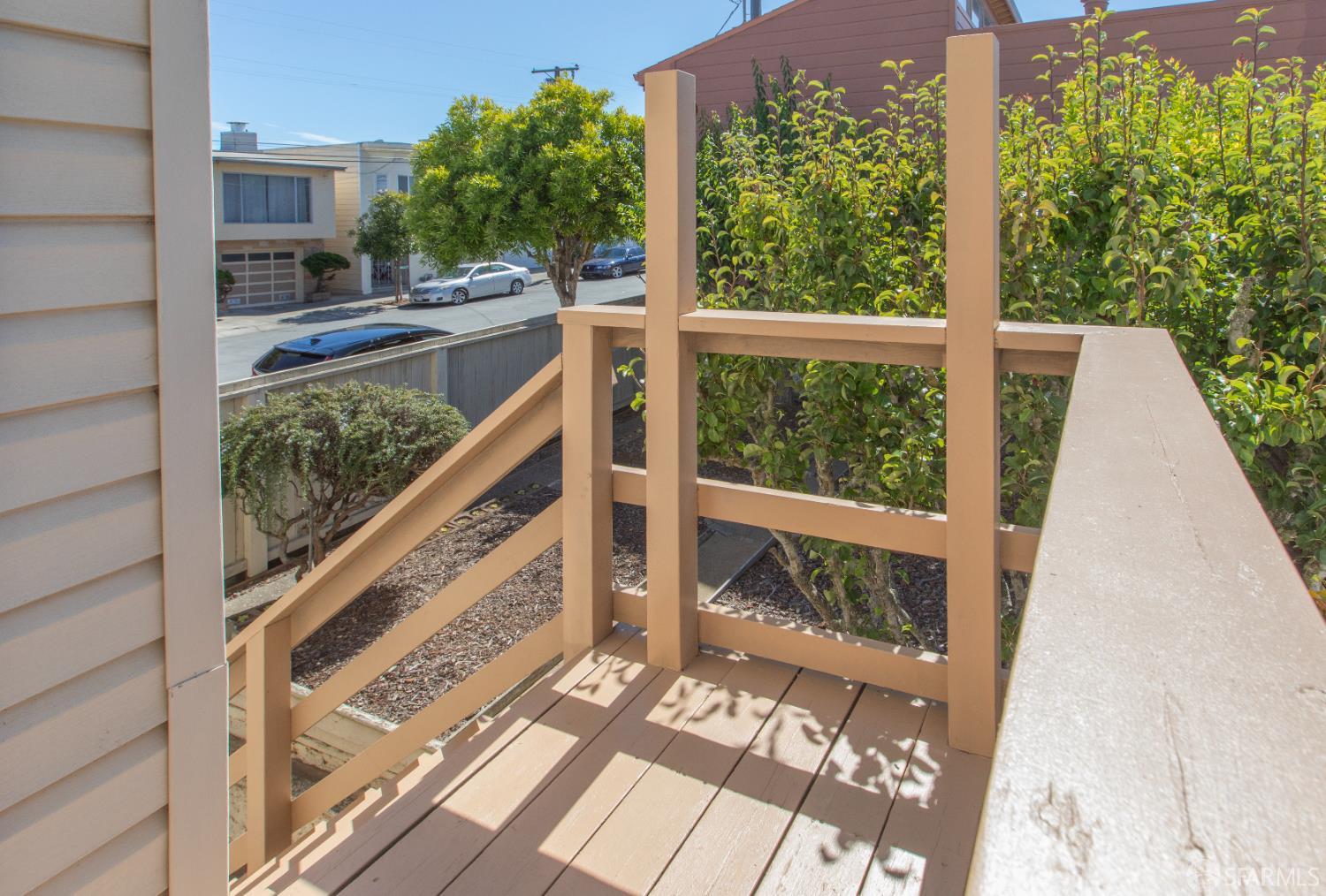 Detail Gallery Image 22 of 98 For 84 Goettingen St, San Francisco,  CA 94134 - 3 Beds | 2 Baths