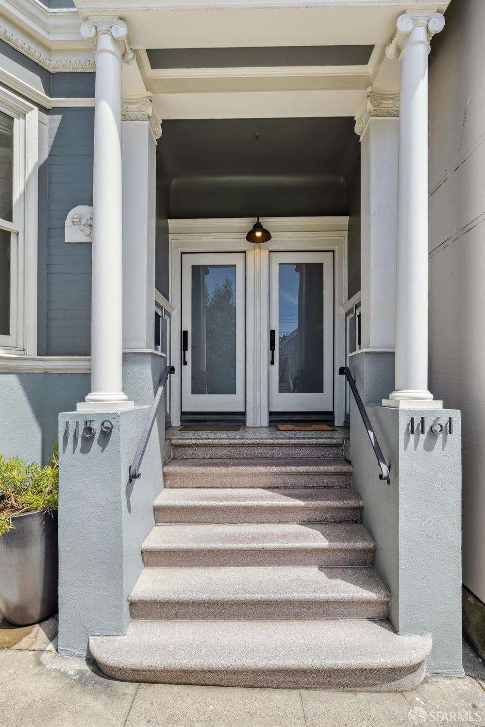 Detail Gallery Image 5 of 40 For 1161 Church St, San Francisco,  CA 94114 - 2 Beds | 1 Baths