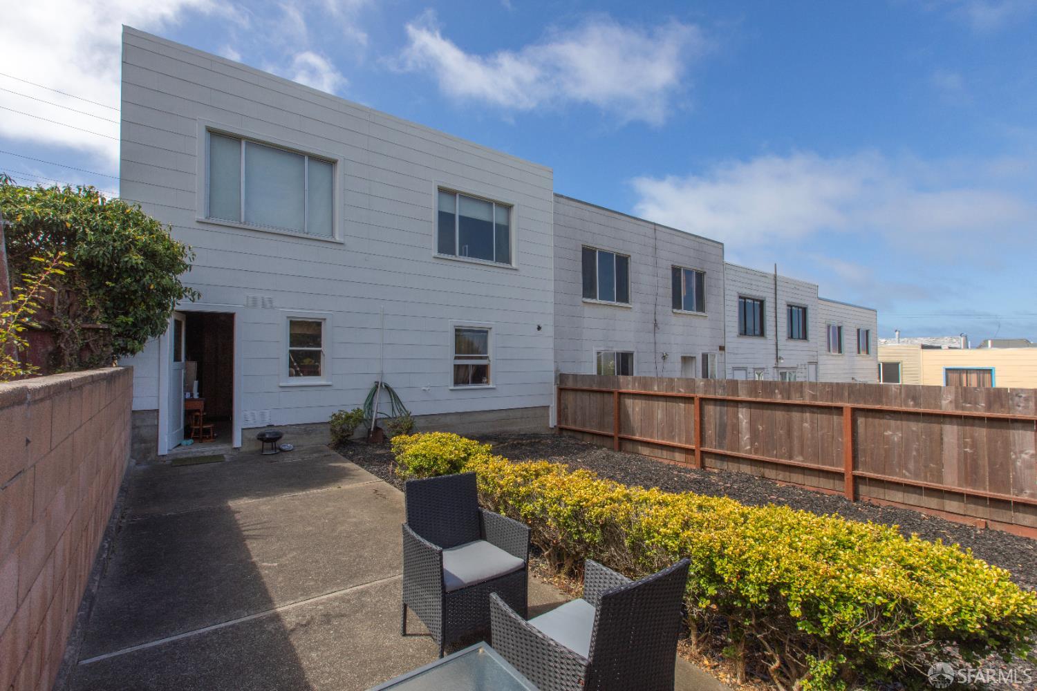 Detail Gallery Image 10 of 77 For 3118 Rivera St, San Francisco,  CA 94116 - 3 Beds | 1/1 Baths