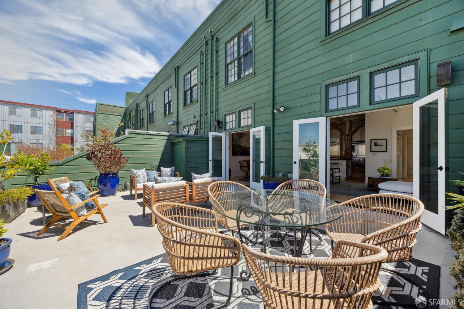 Detail Gallery Image 13 of 33 For 2169 Folsom St #M201,  San Francisco,  CA 94110 - 2 Beds | 1 Baths