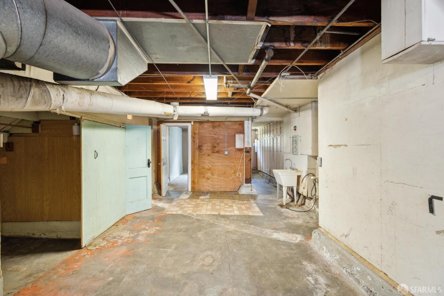 Detail Gallery Image 31 of 45 For 130 Meadowbrook Dr, San Francisco,  CA 94132 - 3 Beds | 1/1 Baths