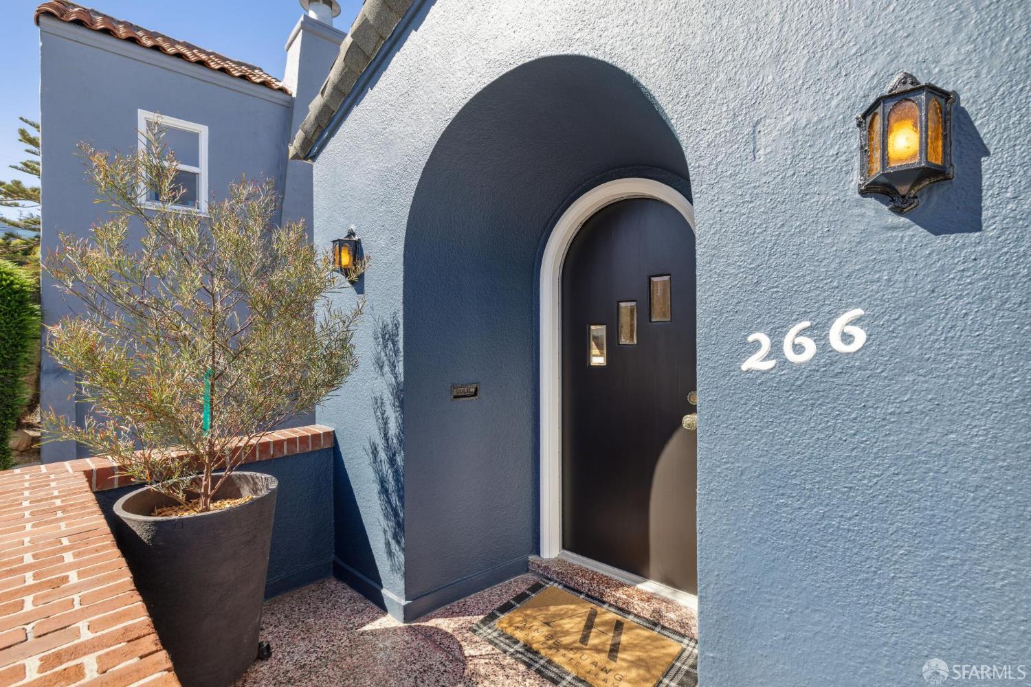 Detail Gallery Image 16 of 86 For 266 S Hill Blvd, San Francisco,  CA 94112 - 3 Beds | 1/1 Baths