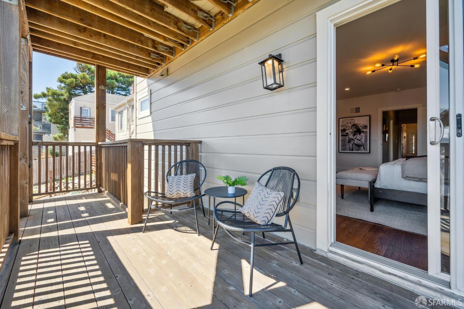 Detail Gallery Image 28 of 39 For 1343 Palou Ave, San Francisco,  CA 94124 - 4 Beds | 3 Baths