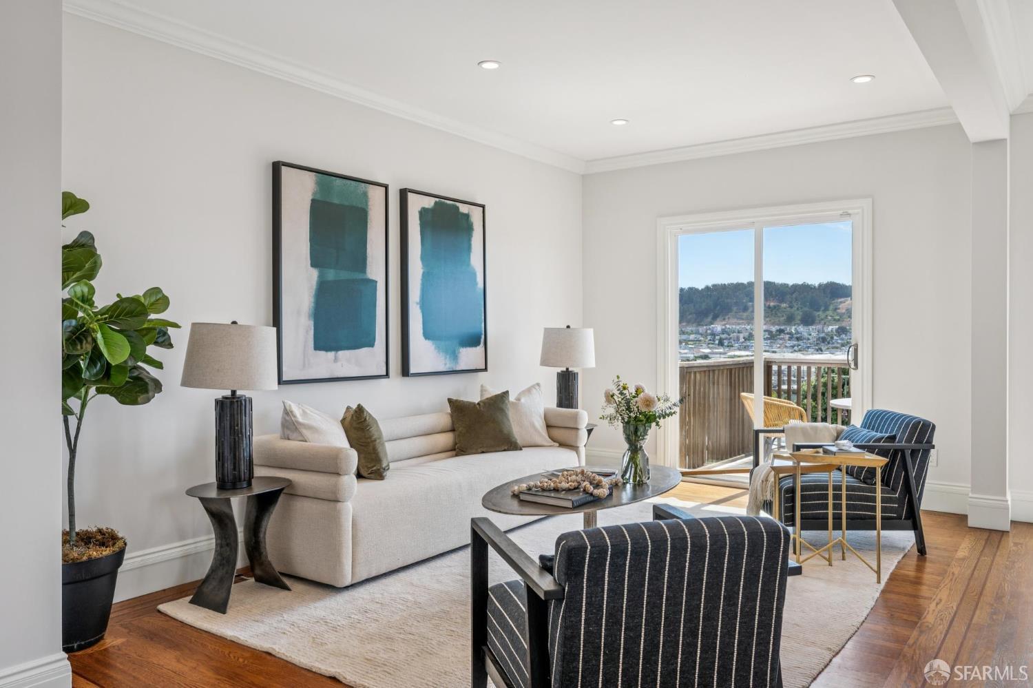 Detail Gallery Image 14 of 39 For 1343 Palou Ave, San Francisco,  CA 94124 - 4 Beds | 3 Baths