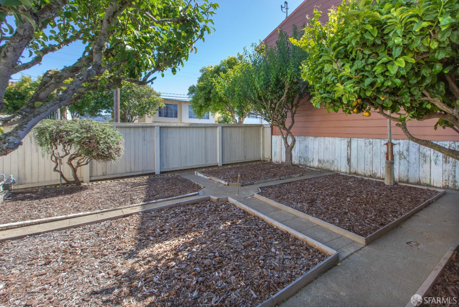 Detail Gallery Image 37 of 98 For 84 Goettingen St, San Francisco,  CA 94134 - 3 Beds | 2 Baths