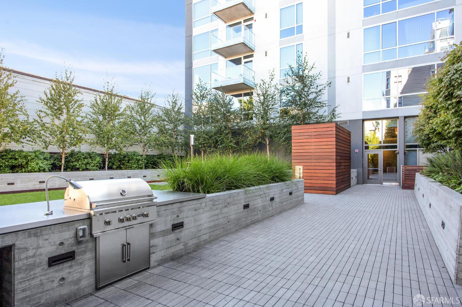 Detail Gallery Image 32 of 45 For 1788 Clay St #304,  San Francisco,  CA 94109 - 2 Beds | 2 Baths