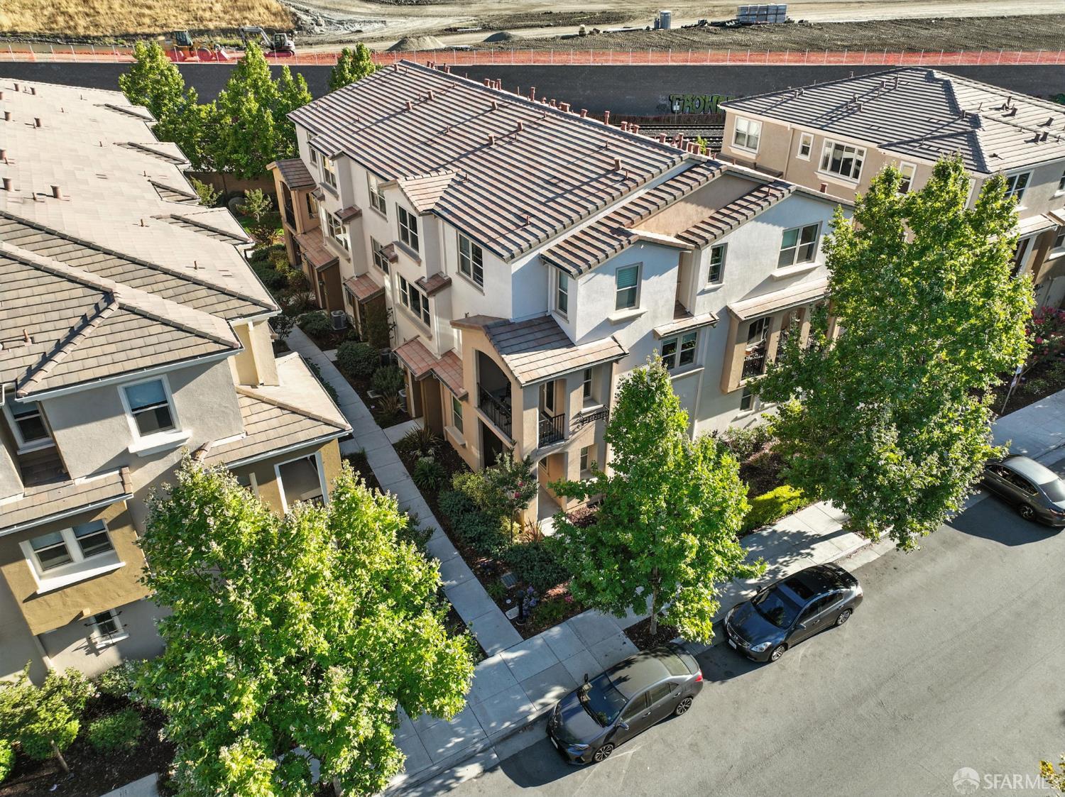 Detail Gallery Image 74 of 80 For 2702 Urbino Ct, San Jose,  CA 95111 - 3 Beds | 3/1 Baths