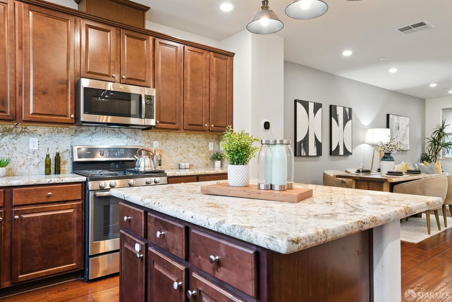 Detail Gallery Image 30 of 80 For 2702 Urbino Ct, San Jose,  CA 95111 - 3 Beds | 3/1 Baths