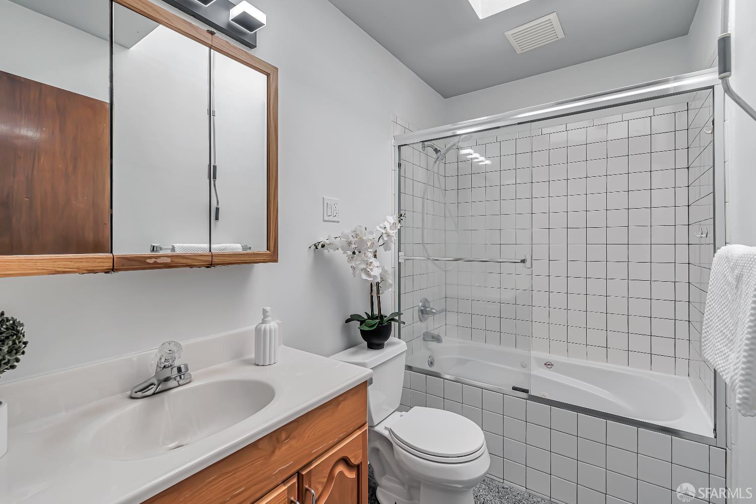 Detail Gallery Image 17 of 31 For 9 Shields St, San Francisco,  CA 94132 - 3 Beds | 2 Baths