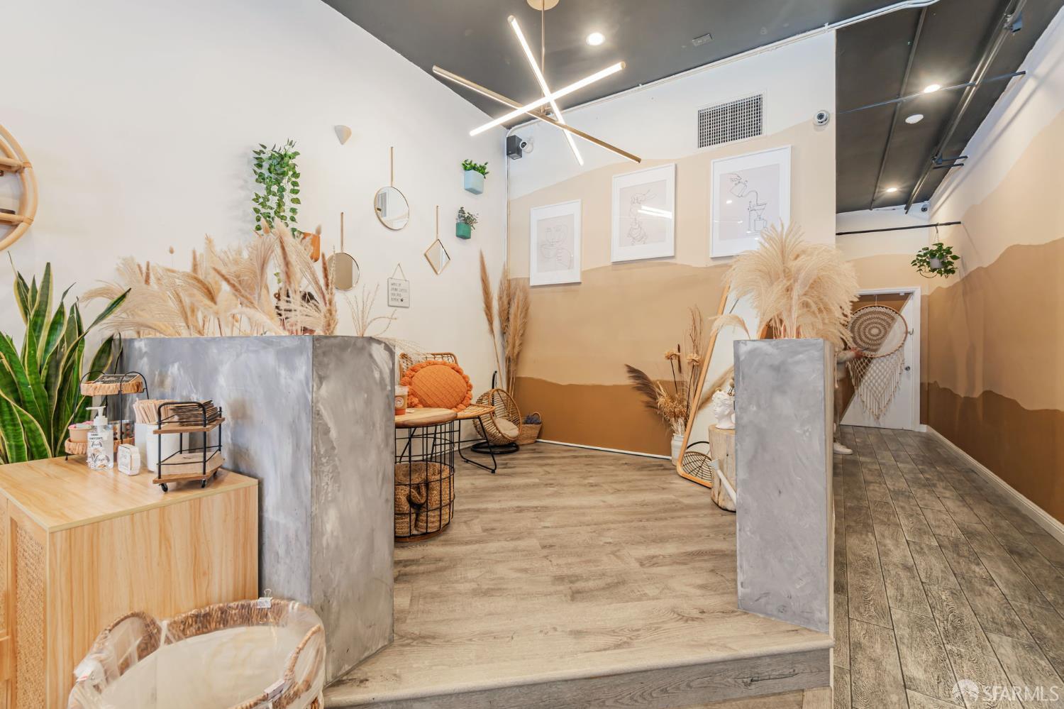 Detail Gallery Image 7 of 49 For 1014 Clement St, San Francisco,  CA 94118 - – Beds | – Baths