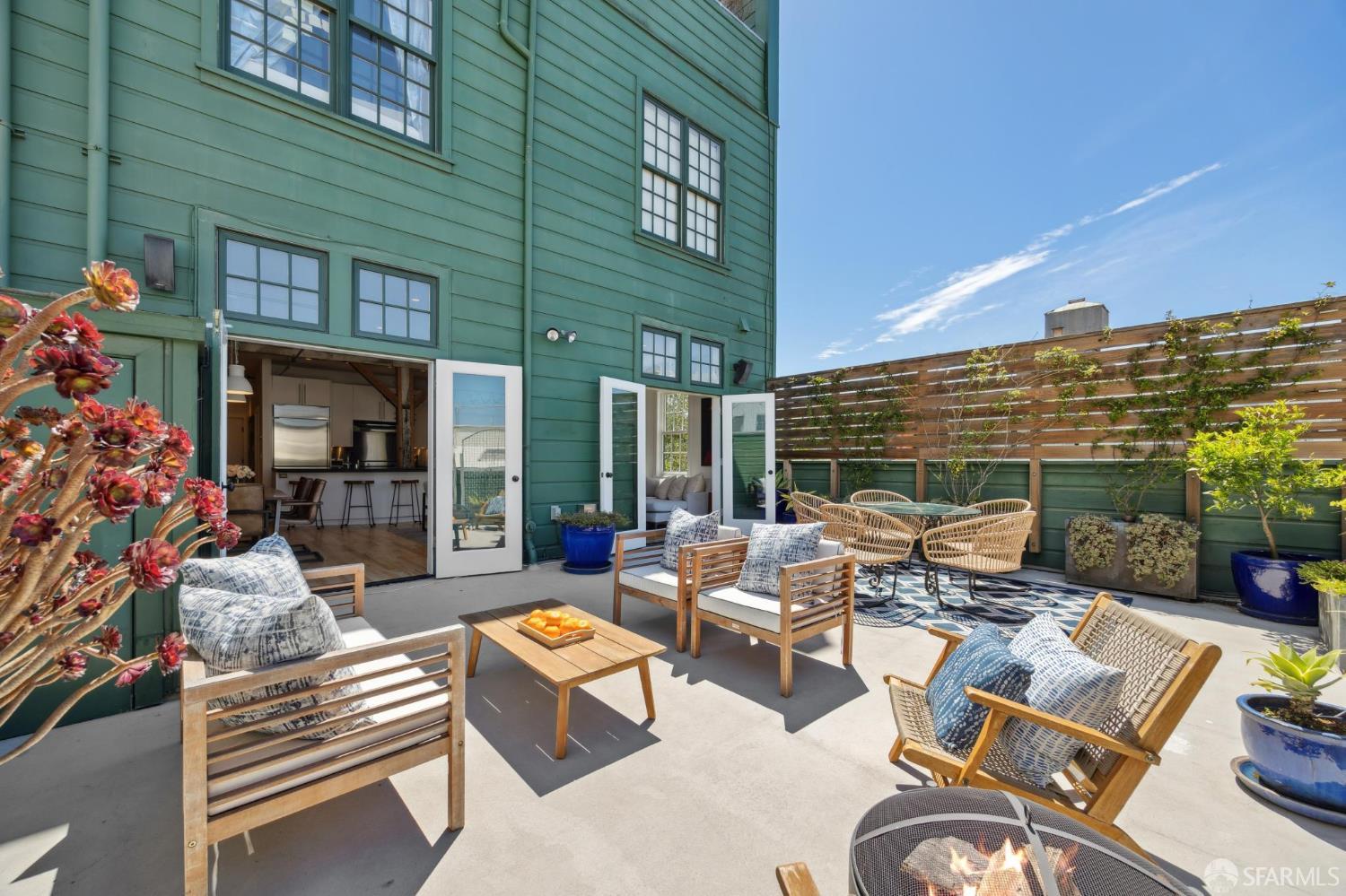 Detail Gallery Image 15 of 33 For 2169 Folsom St #M201,  San Francisco,  CA 94110 - 2 Beds | 1 Baths