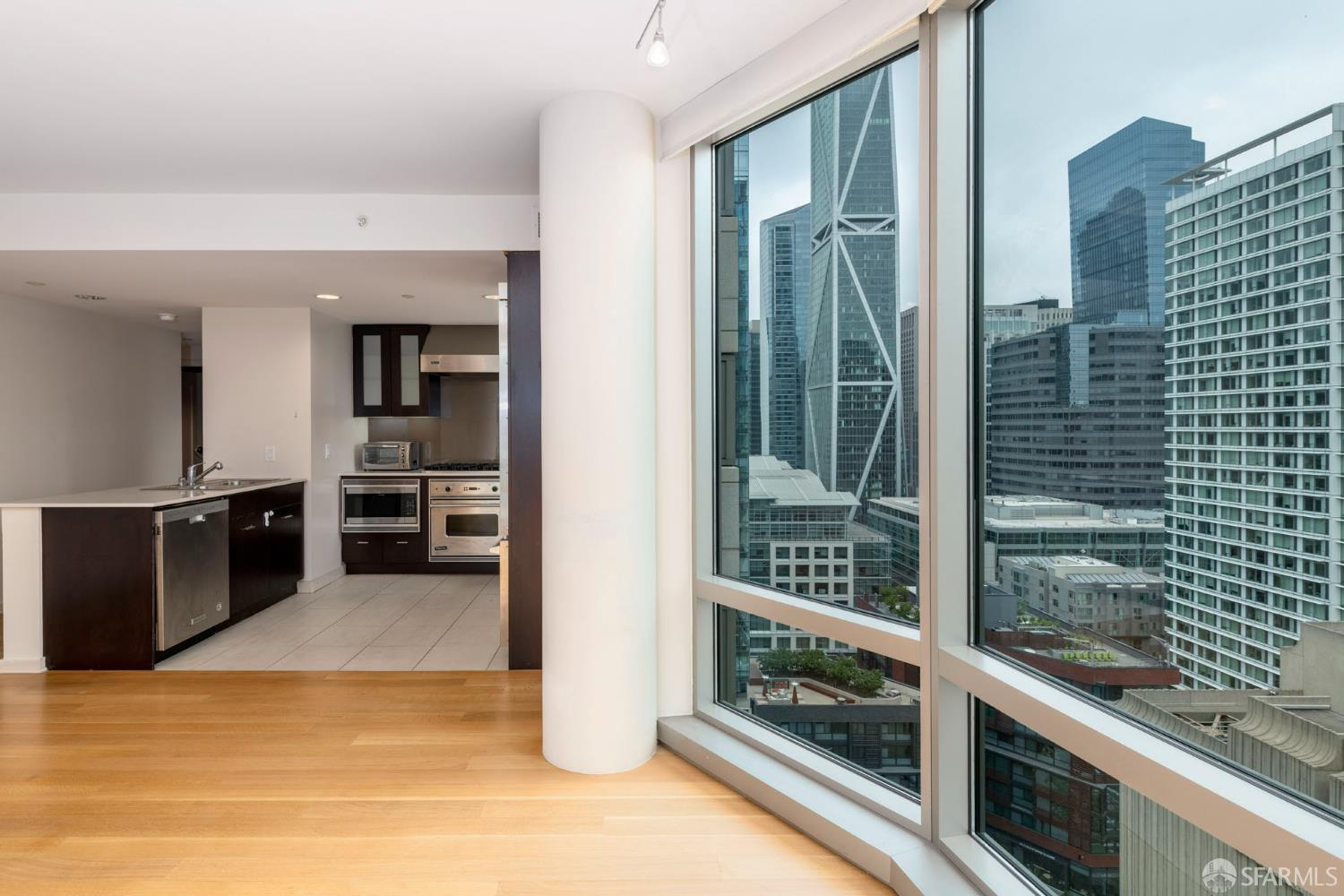 Detail Gallery Image 5 of 24 For 333 1st St 1807l,  San Francisco,  CA 94105 - 2 Beds | 2 Baths