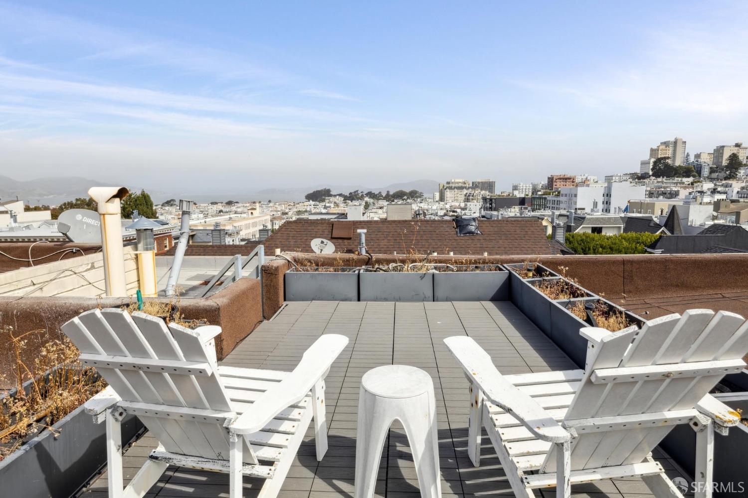 Detail Gallery Image 30 of 31 For 2344 Franklin St, San Francisco,  CA 94123 - 4 Beds | 2 Baths