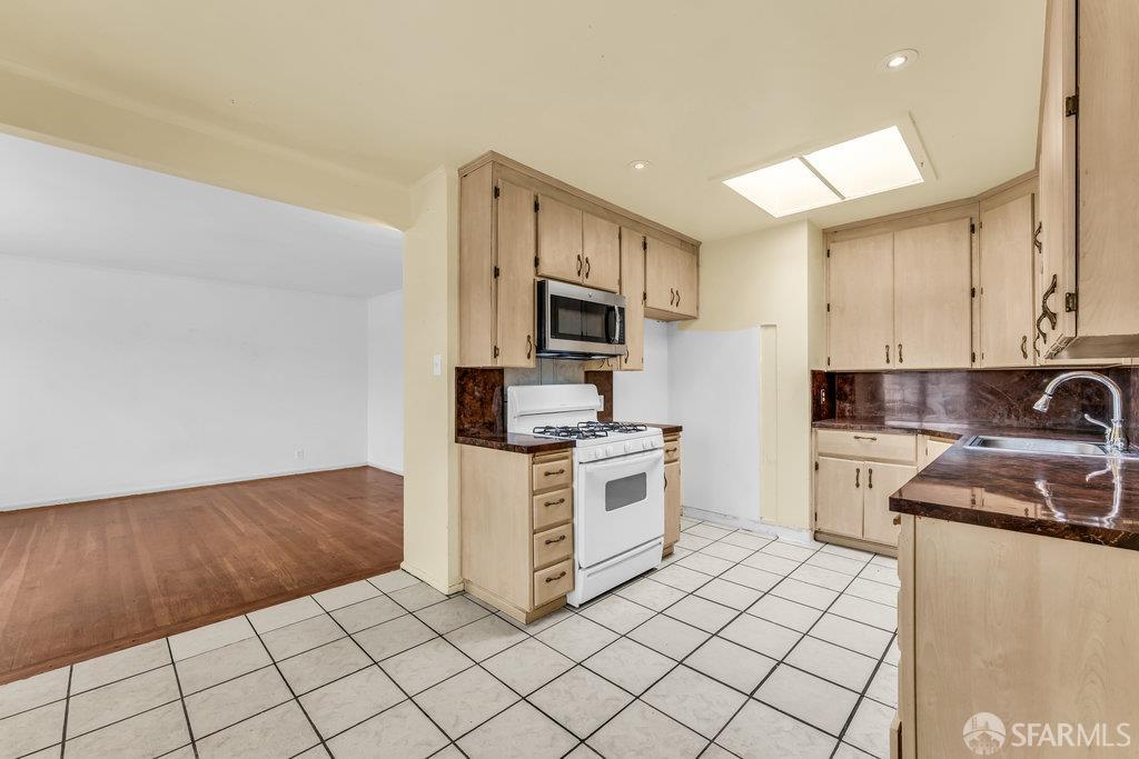 Detail Gallery Image 10 of 46 For 250 Monticello St, San Francisco,  CA 94132 - 0 Beds | 1 Baths