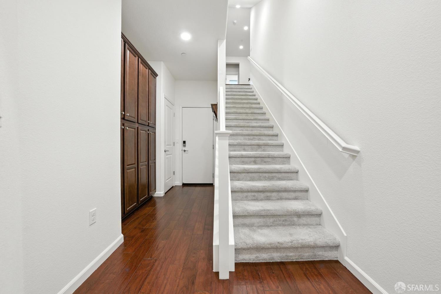 Detail Gallery Image 10 of 80 For 2702 Urbino Ct, San Jose,  CA 95111 - 3 Beds | 3/1 Baths