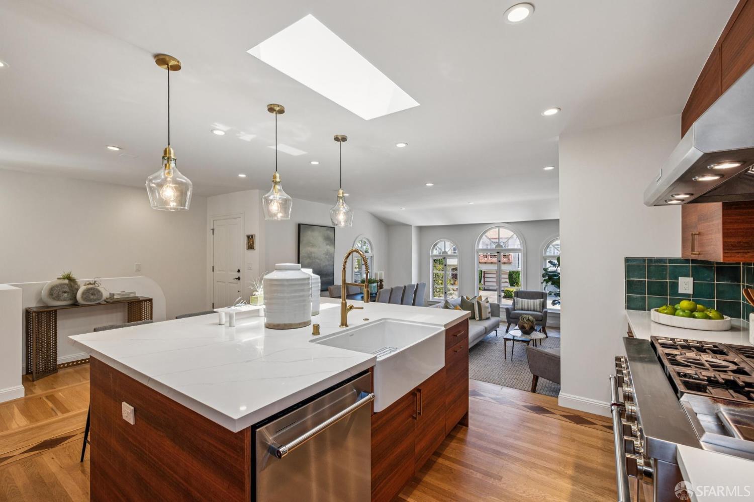 Detail Gallery Image 8 of 59 For 2655 15th Ave, San Francisco,  CA 94127 - 4 Beds | 3/1 Baths