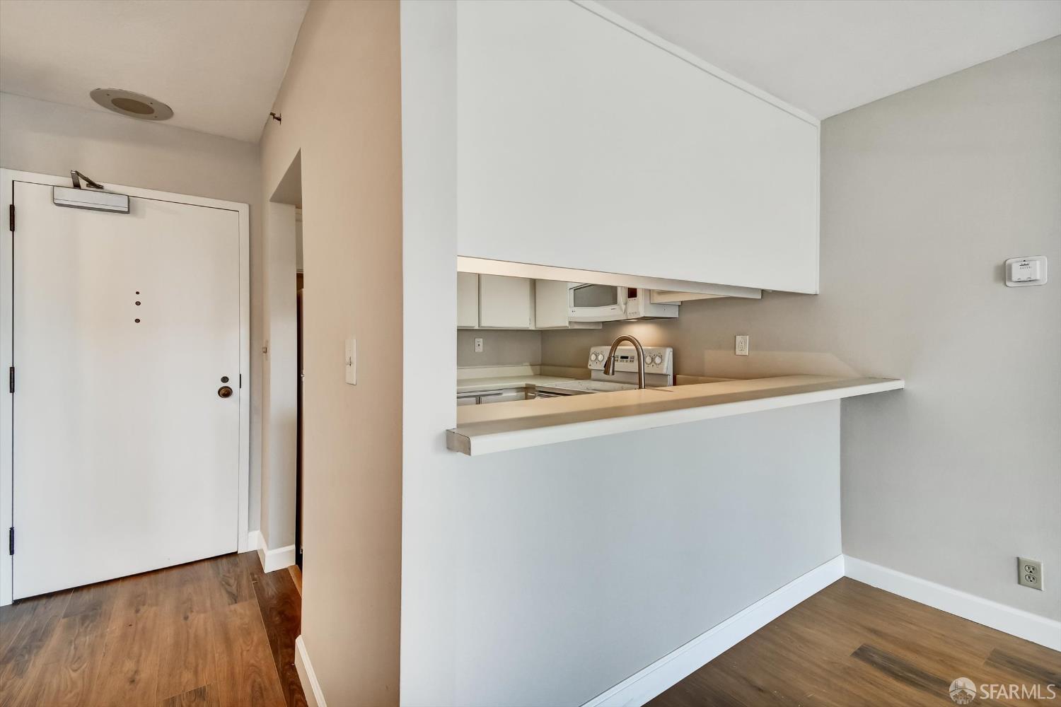 Detail Gallery Image 10 of 34 For 900 Bush St #403,  San Francisco,  CA 94109 - 1 Beds | 1 Baths