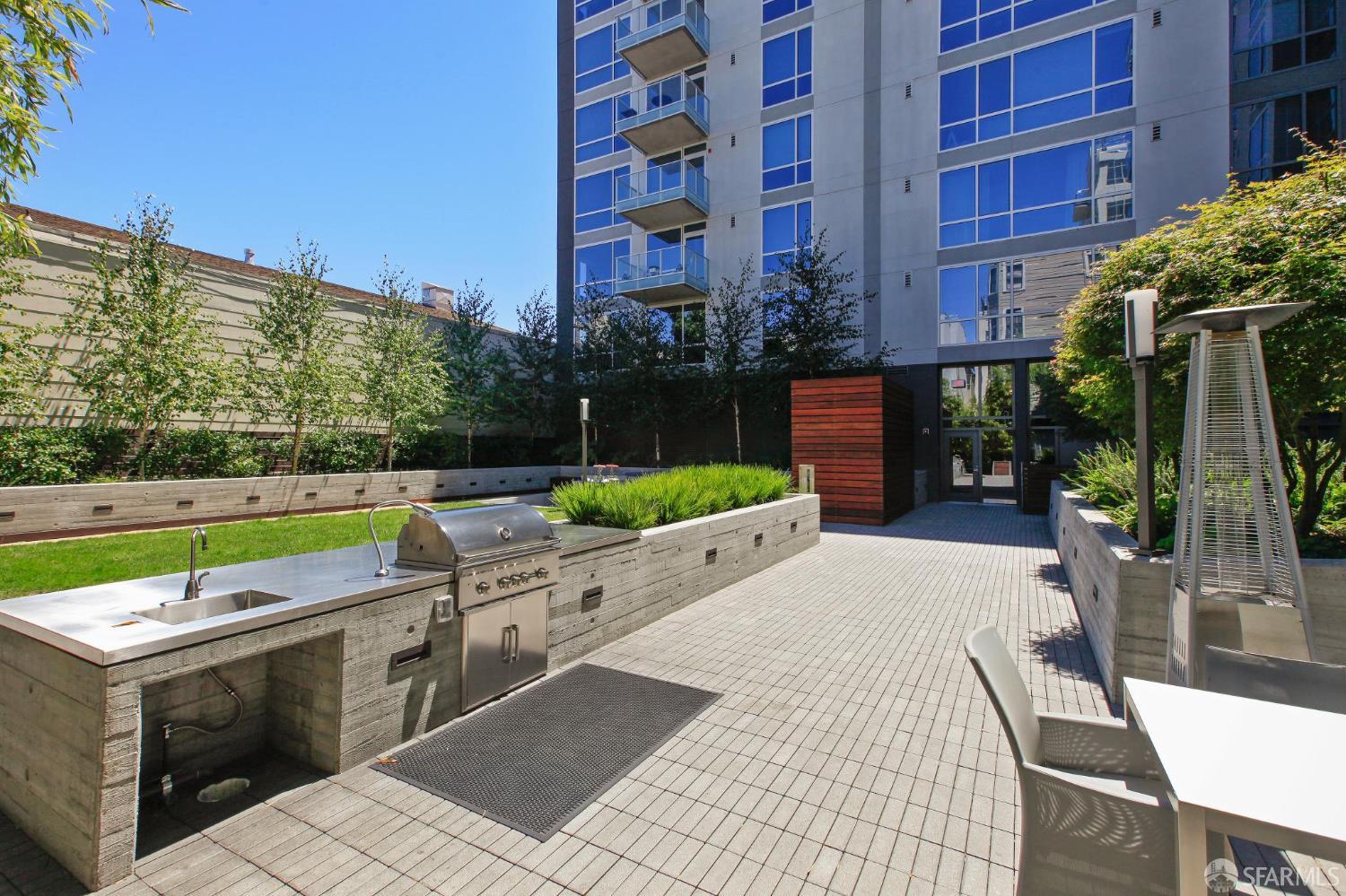 Detail Gallery Image 26 of 45 For 1788 Clay St #304,  San Francisco,  CA 94109 - 2 Beds | 2 Baths
