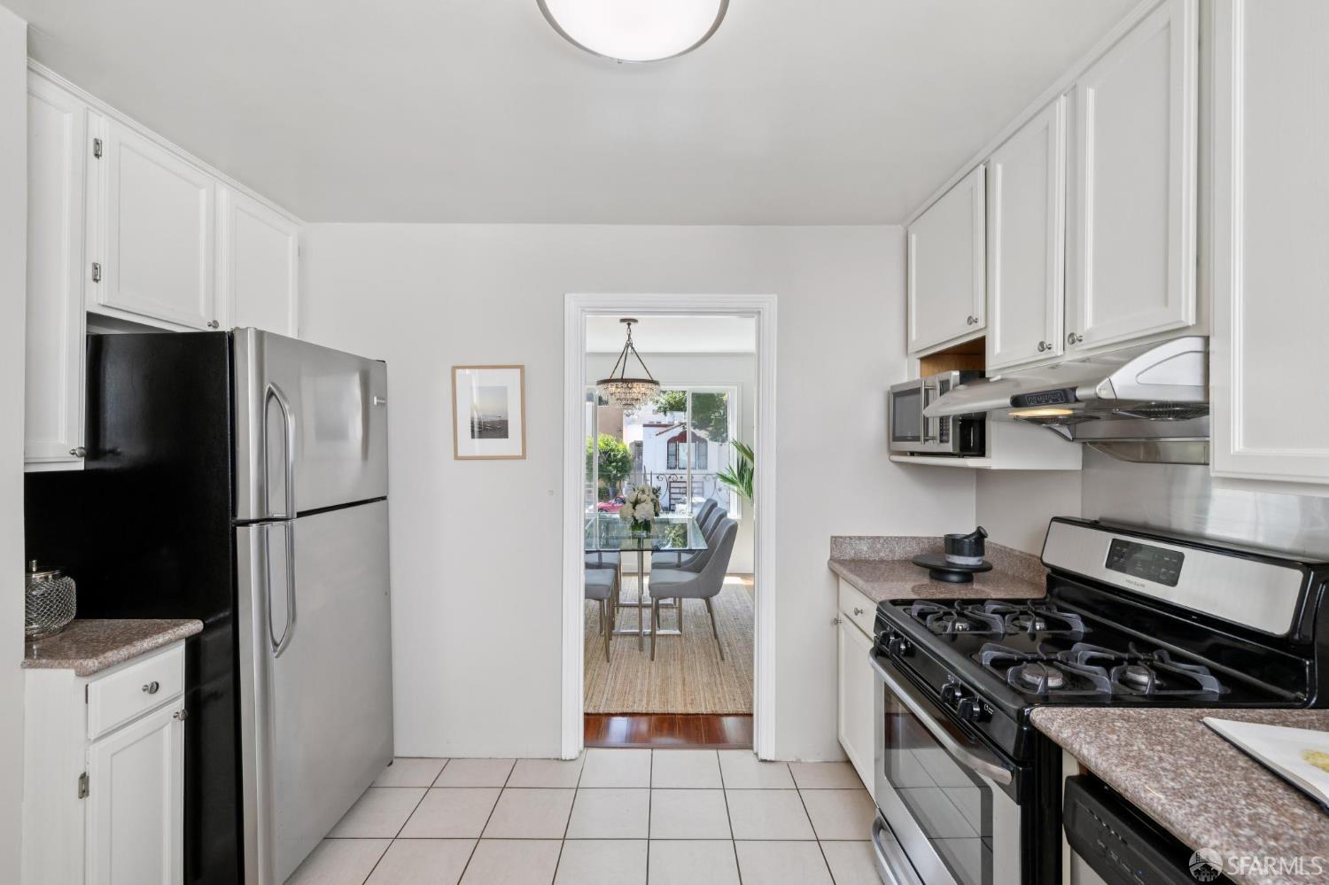 Detail Gallery Image 8 of 37 For 234 Sagamore St, San Francisco,  CA 94112 - 3 Beds | 1/1 Baths