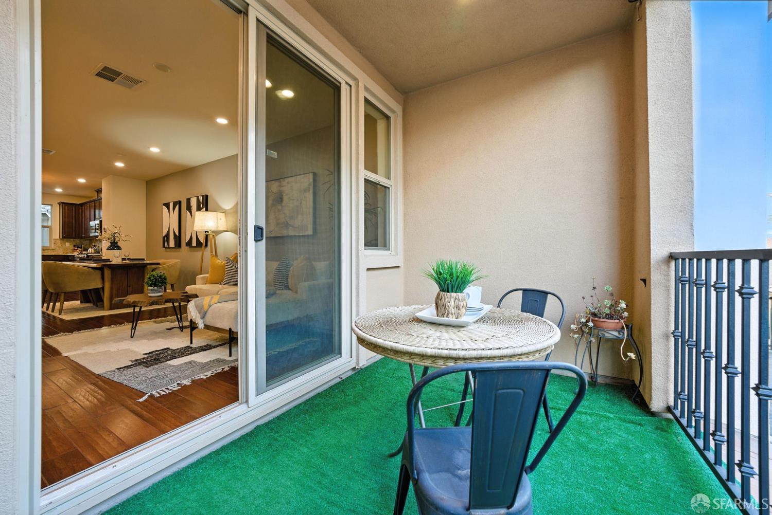 Detail Gallery Image 22 of 80 For 2702 Urbino Ct, San Jose,  CA 95111 - 3 Beds | 3/1 Baths
