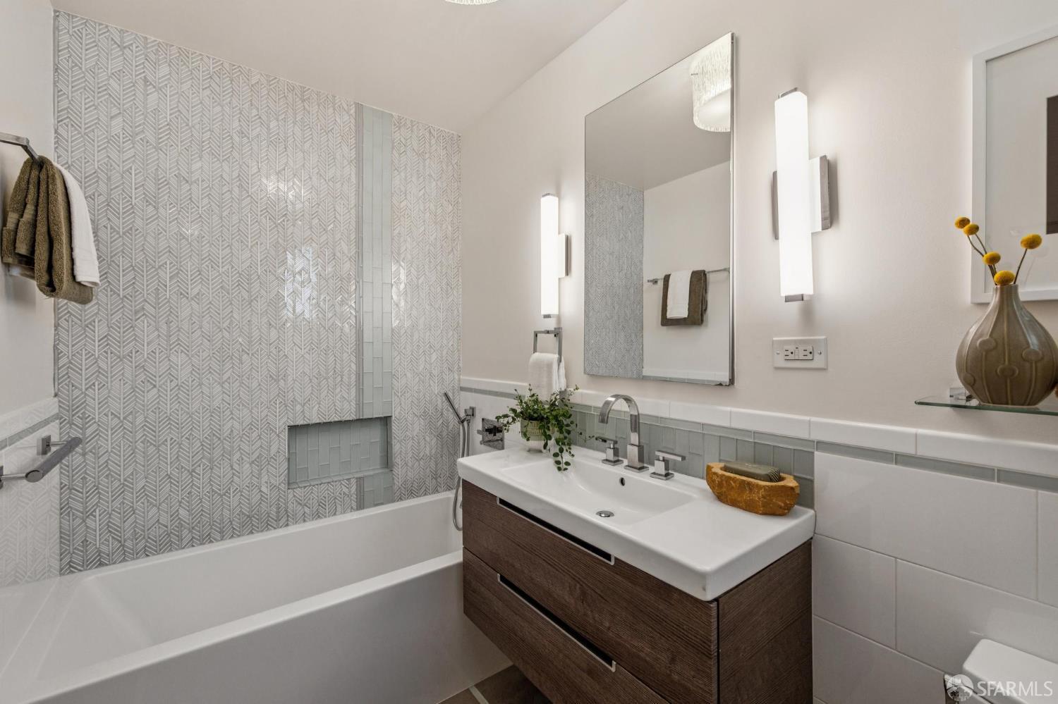 Detail Gallery Image 15 of 59 For 2655 15th Ave, San Francisco,  CA 94127 - 4 Beds | 3/1 Baths