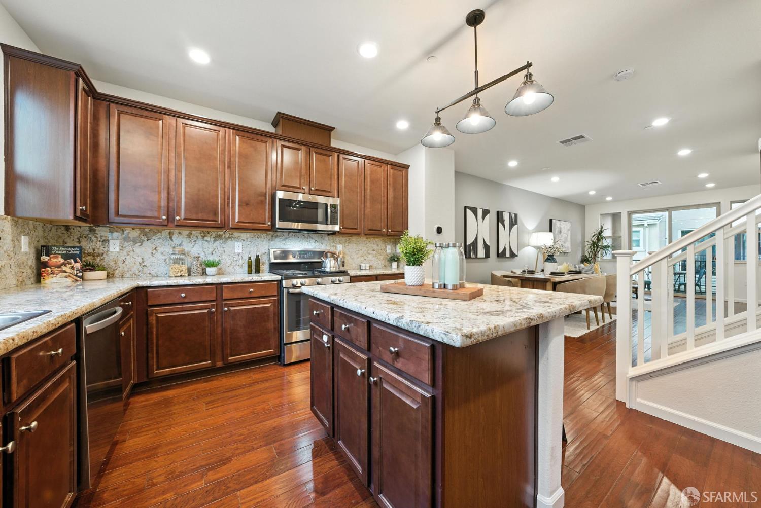 Detail Gallery Image 29 of 80 For 2702 Urbino Ct, San Jose,  CA 95111 - 3 Beds | 3/1 Baths