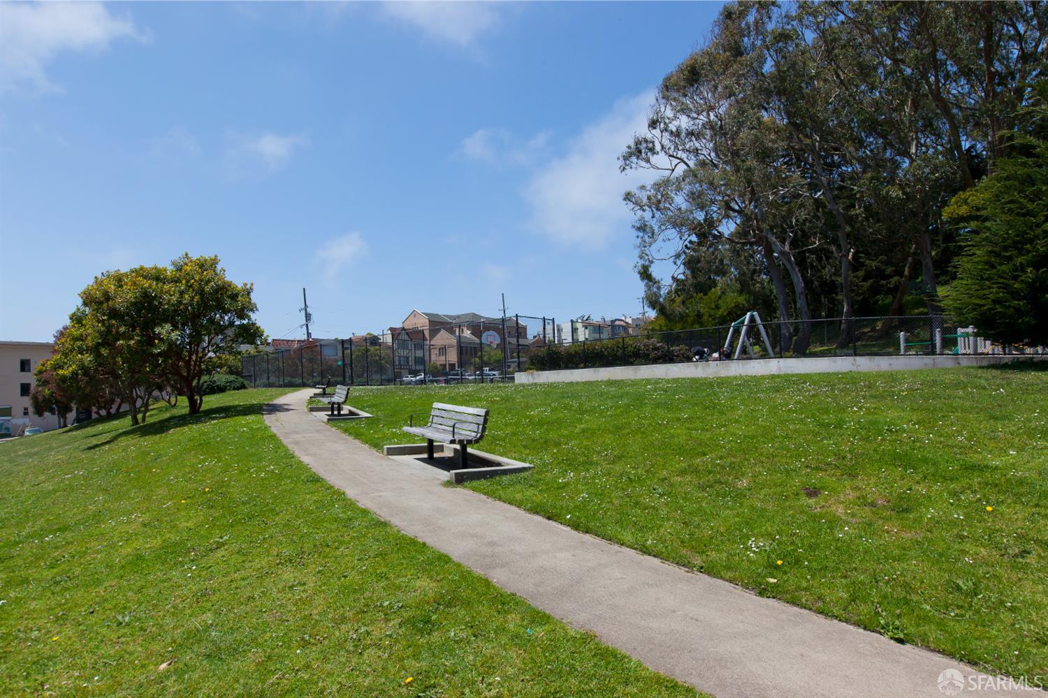 Detail Gallery Image 27 of 77 For 3118 Rivera St, San Francisco,  CA 94116 - 3 Beds | 1/1 Baths