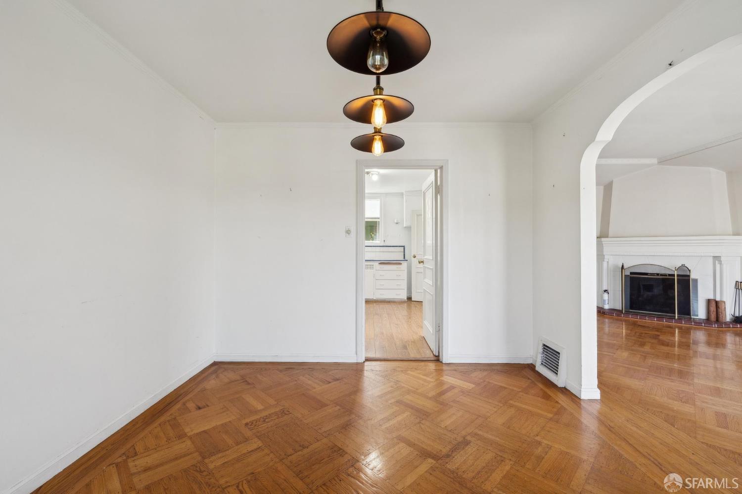 Detail Gallery Image 13 of 45 For 130 Meadowbrook Dr, San Francisco,  CA 94132 - 3 Beds | 1/1 Baths