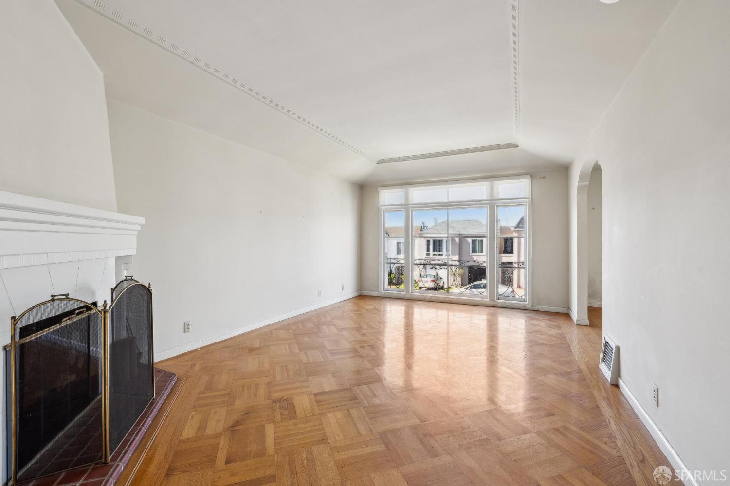 Detail Gallery Image 8 of 45 For 130 Meadowbrook Dr, San Francisco,  CA 94132 - 3 Beds | 1/1 Baths