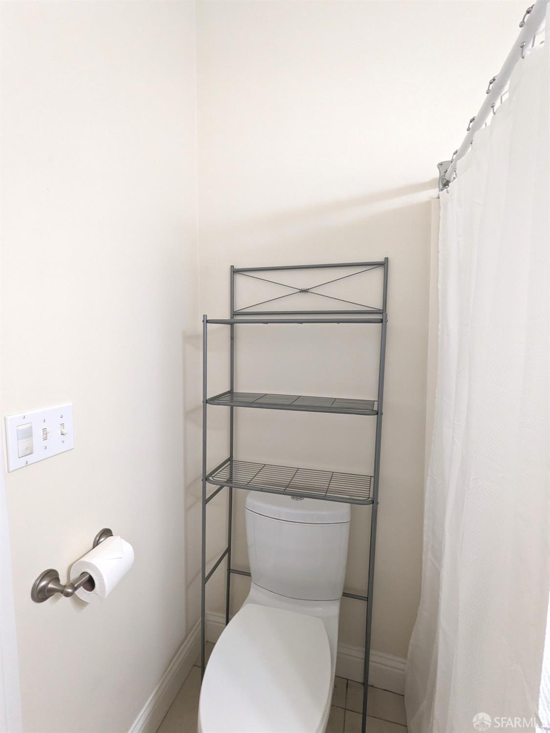 Detail Gallery Image 9 of 22 For 645 Hampshire St, San Francisco,  CA 94110 - 0 Beds | 1 Baths