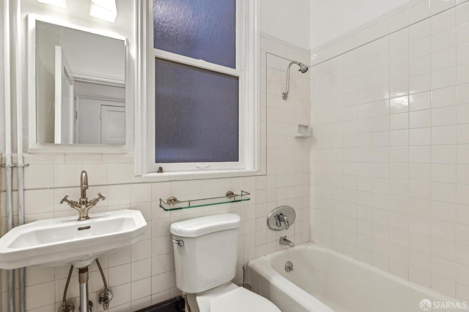 Detail Gallery Image 33 of 56 For 1838 Grant Ave, San Francisco,  CA 94133 - 3 Beds | 2 Baths