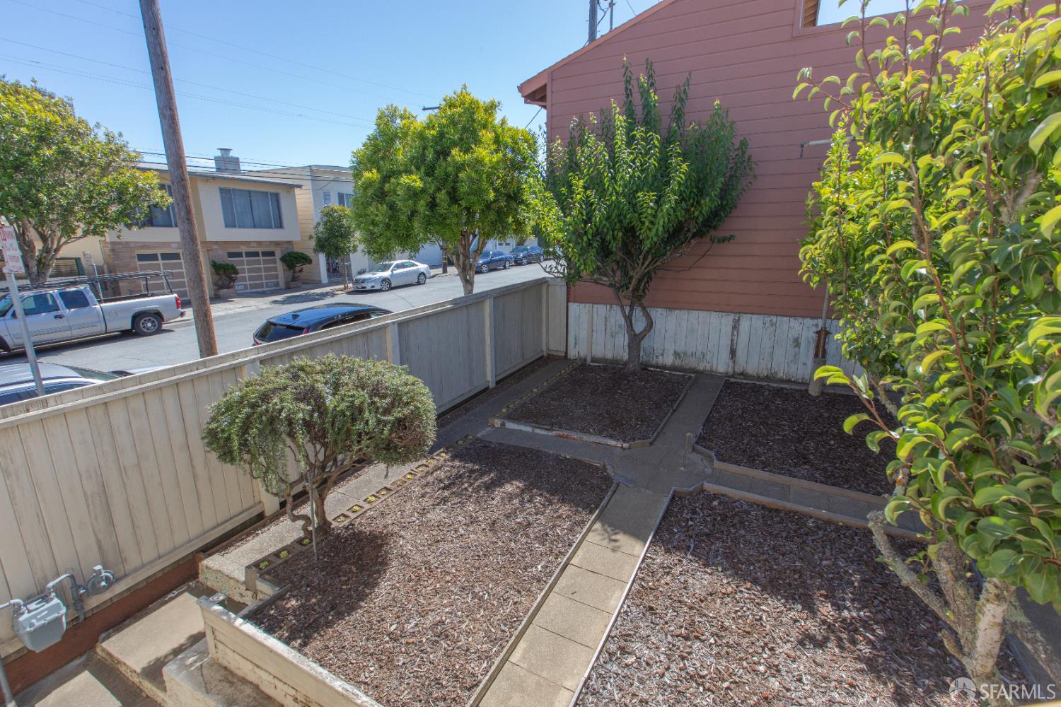 Detail Gallery Image 23 of 98 For 84 Goettingen St, San Francisco,  CA 94134 - 3 Beds | 2 Baths