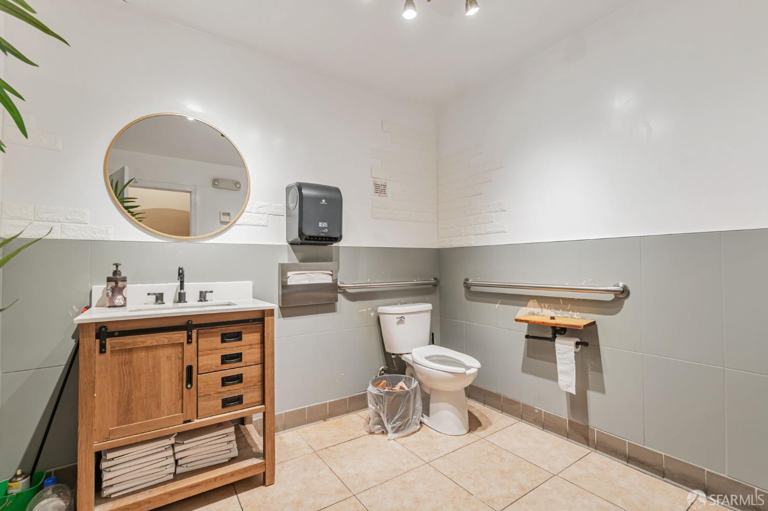Detail Gallery Image 13 of 49 For 1014 Clement St, San Francisco,  CA 94118 - – Beds | – Baths