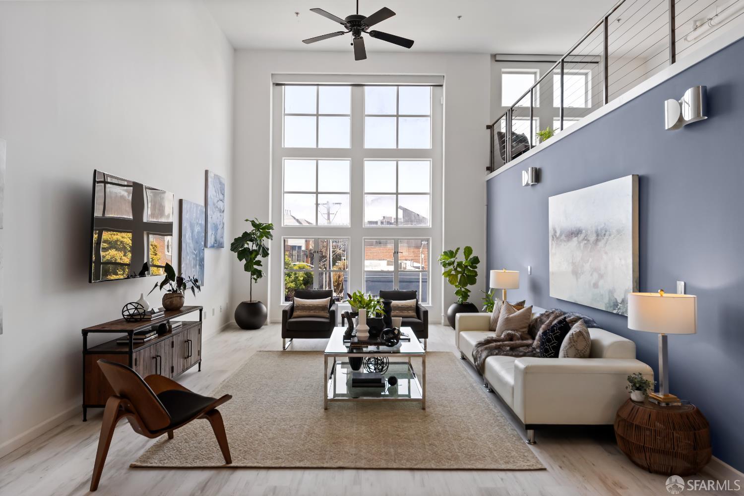 Detail Gallery Image 2 of 6 For 229 8th St #3,  San Francisco,  CA 94103 - 1 Beds | 2 Baths