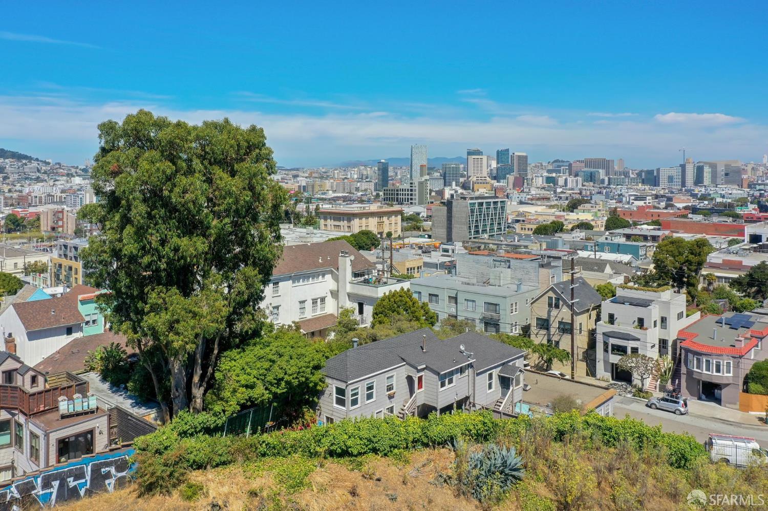 Detail Gallery Image 6 of 26 For 2225 Mariposa St, San Francisco,  CA 94110 - – Beds | – Baths