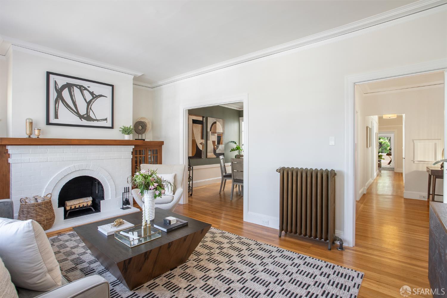 Photo #4: 425062581 Listing 
