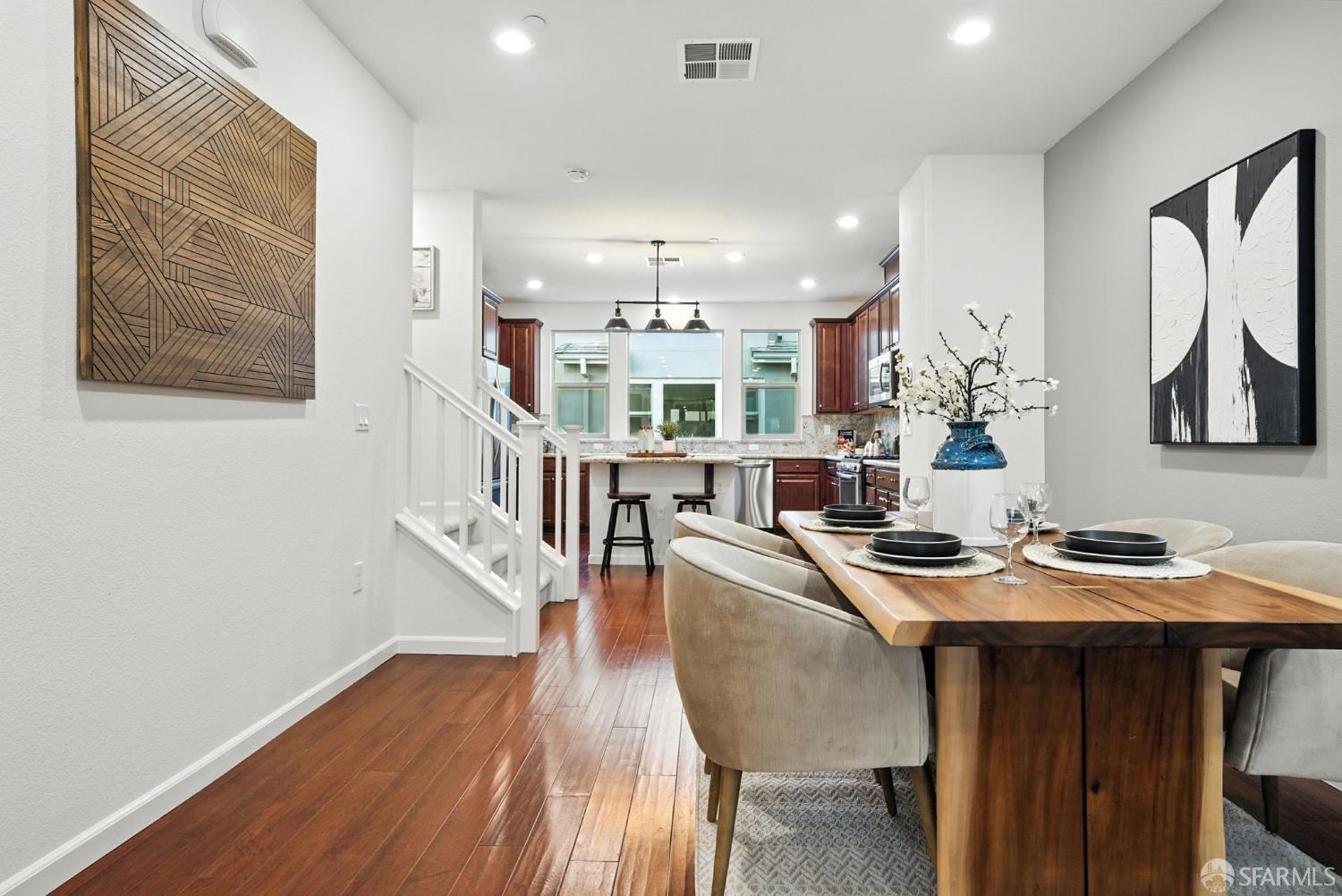 Detail Gallery Image 19 of 80 For 2702 Urbino Ct, San Jose,  CA 95111 - 3 Beds | 3/1 Baths