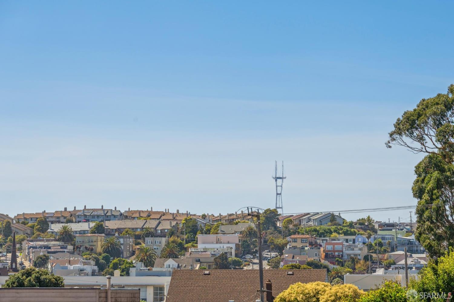 Detail Gallery Image 4 of 39 For 1343 Palou Ave, San Francisco,  CA 94124 - 4 Beds | 3 Baths